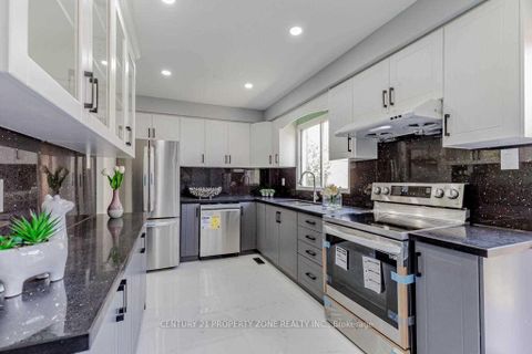 Photo 15 at 8 Norbrook Crescent, Clairville, Toronto