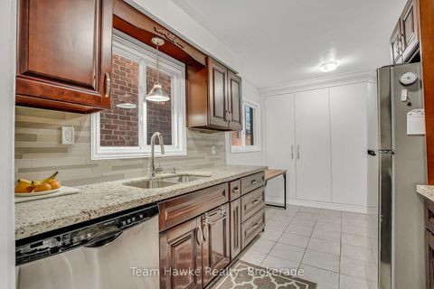 Photo 8 at 15 White Boulevard, Brownridge, Vaughan