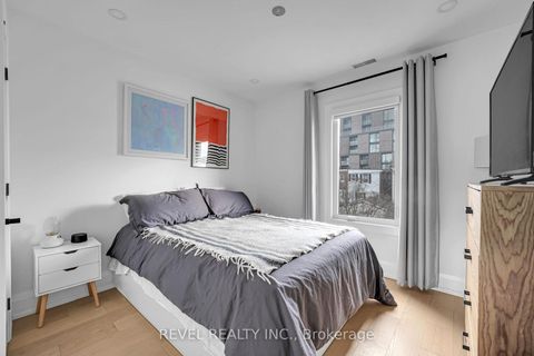 Photo 12 at 36 Humberside Ave Avenue, High Park North, Toronto