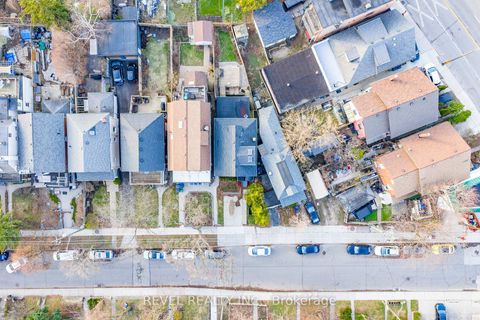 Photo 27 at 36 Humberside Ave Avenue, High Park North, Toronto