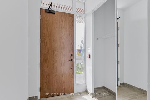 Photo 1 at TH17 - 7 Buttermill Avenue, Concord, Vaughan