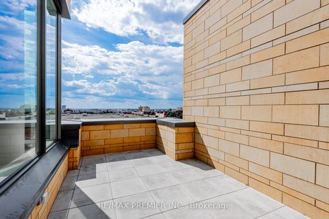 Photo 23 at TH17 - 7 Buttermill Avenue, Concord, Vaughan