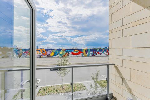 Photo 25 at TH17 - 7 Buttermill Avenue, Concord, Vaughan