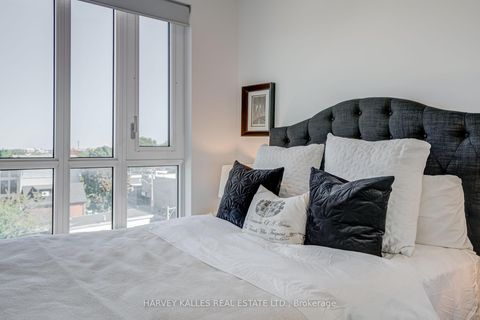 Photo 10 at 541 - 150 Logan Avenue, South Riverdale, Toronto