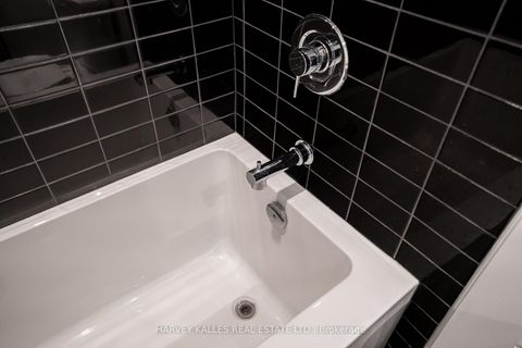 Photo 14 at 541 - 150 Logan Avenue, South Riverdale, Toronto