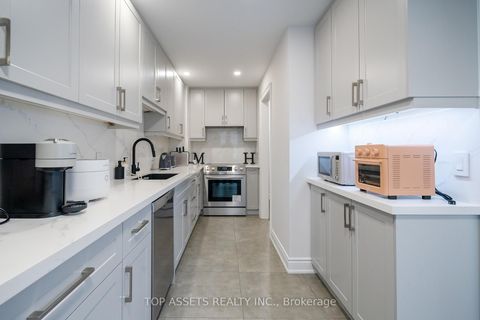 Photo 9 at 105 - 11 Everson Drive, Willowdale East, Toronto