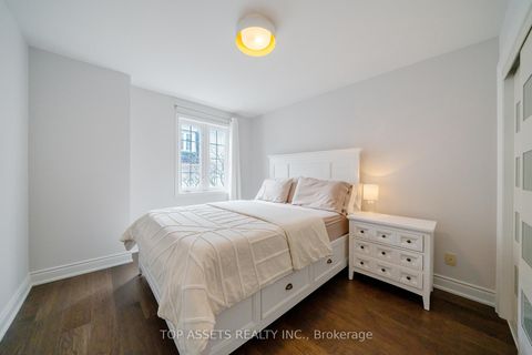 Photo 14 at 105 - 11 Everson Drive, Willowdale East, Toronto