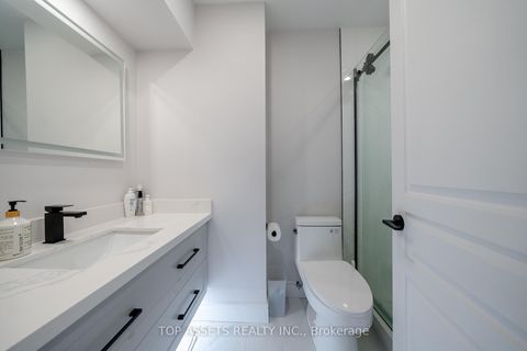 Photo 15 at 105 - 11 Everson Drive, Willowdale East, Toronto