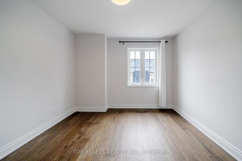 Photo 16 at 105 - 11 Everson Drive, Willowdale East, Toronto