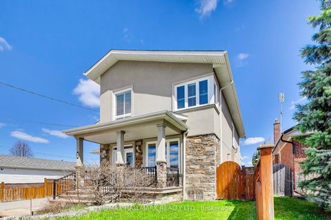 Photo 2 at 31 Ivanhoe Court, Maryvale, Toronto