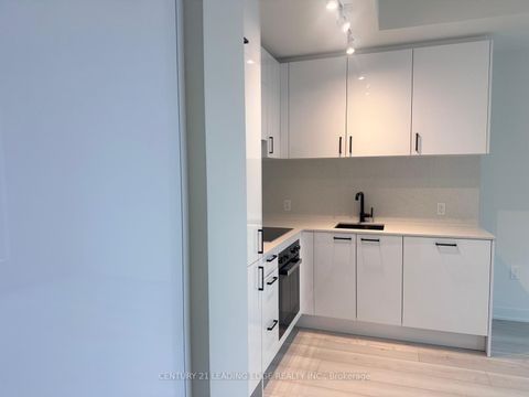 Photo 17 at 3404 - 1 Quarrington Lane, Don Mills, Toronto