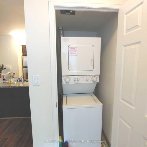 Photo 7 at 316 - 35 Hollywood Avenue, Willowdale East, Toronto