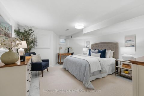 Photo 14 at 28 Argyle Street, Bellwoods, Toronto