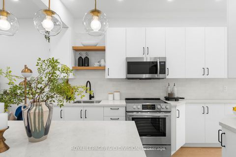 Photo 24 at 28 Argyle Street, Bellwoods, Toronto