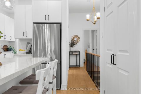 Photo 36 at 28 Argyle Street, Bellwoods, Toronto