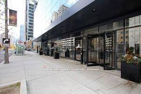 Photo 2 at 2011 - 488 University Avenue, University, Toronto
