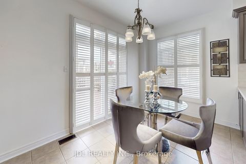 Photo 11 at 54 St Urbain Drive, Vellore Village, Vaughan