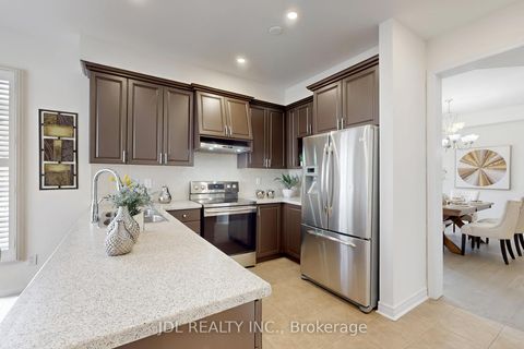 Photo 14 at 54 St Urbain Drive, Vellore Village, Vaughan