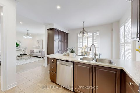 Photo 17 at 54 St Urbain Drive, Vellore Village, Vaughan
