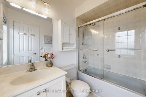 Photo 28 at 54 St Urbain Drive, Vellore Village, Vaughan