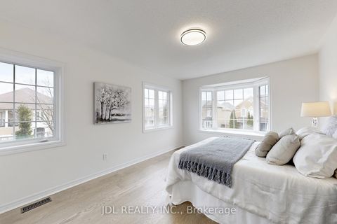 Photo 31 at 54 St Urbain Drive, Vellore Village, Vaughan