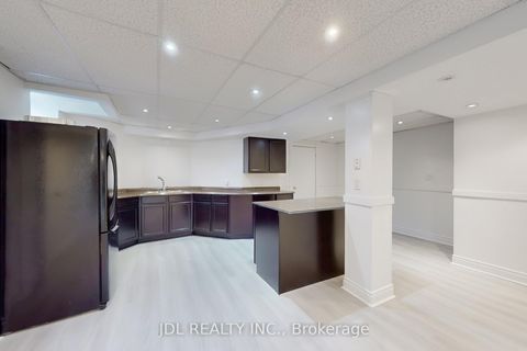 Photo 36 at 54 St Urbain Drive, Vellore Village, Vaughan