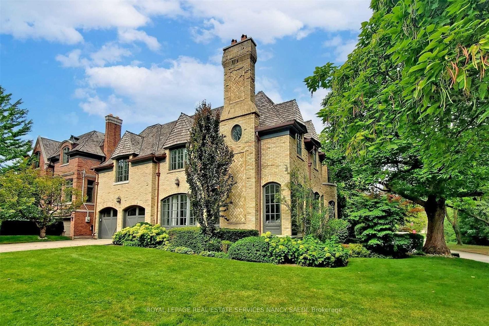 10 Blyth Dale Road, York Mills, Toronto photo number 2