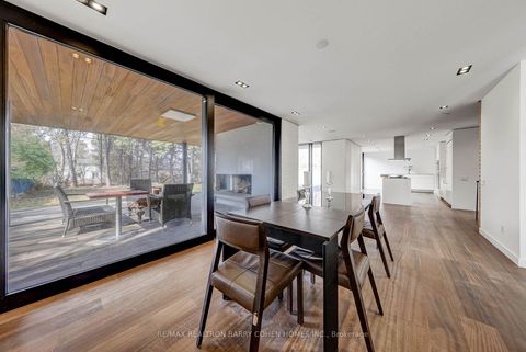 Photo 16 at 6 Bannatyne Drive, Windfields, Toronto