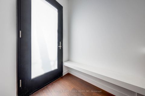 Photo 18 at 6 Bannatyne Drive, Windfields, Toronto