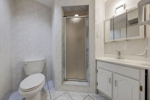 Photo 36 at 6 Bannatyne Drive, Windfields, Toronto