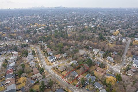 Photo 45 at 6 Bannatyne Drive, Windfields, Toronto