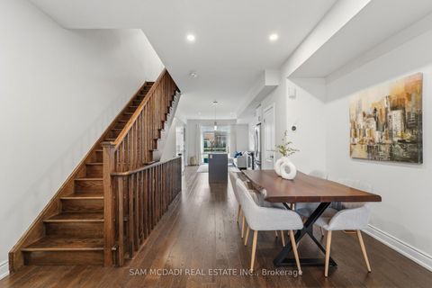 Photo 7 at 61 Edward Horton Crescent, City Centre West, Toronto