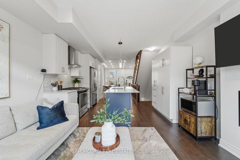 Photo 13 at 61 Edward Horton Crescent, City Centre West, Toronto