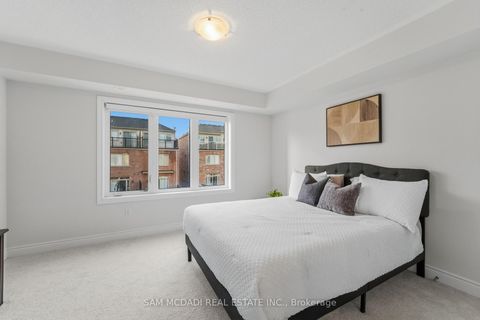 Photo 21 at 61 Edward Horton Crescent, City Centre West, Toronto