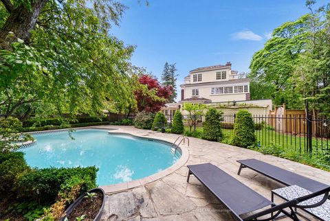 Photo 10 at 25 Strathgowan Crescent, Lawrence Park South, Toronto