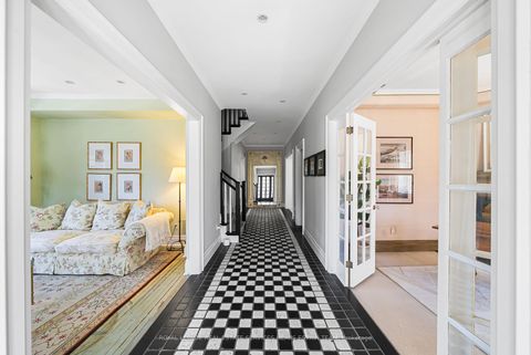 Photo 12 at 25 Strathgowan Crescent, Lawrence Park South, Toronto