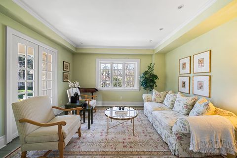 Photo 13 at 25 Strathgowan Crescent, Lawrence Park South, Toronto