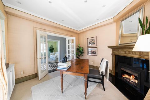 Photo 16 at 25 Strathgowan Crescent, Lawrence Park South, Toronto