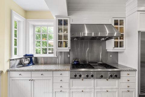 Photo 21 at 25 Strathgowan Crescent, Lawrence Park South, Toronto