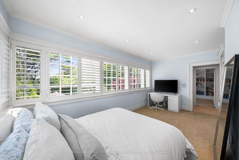 Photo 34 at 25 Strathgowan Crescent, Lawrence Park South, Toronto