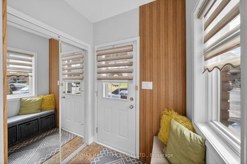 Photo 1 at 64 Coranto Way, Vellore Village, Vaughan