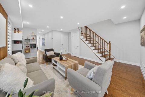 Photo 6 at 64 Coranto Way, Vellore Village, Vaughan