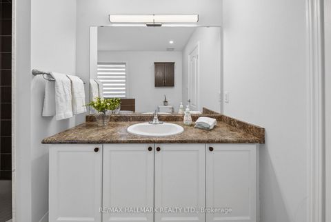 Photo 20 at 64 Coranto Way, Vellore Village, Vaughan