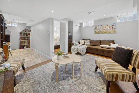 Photo 30 at 64 Coranto Way, Vellore Village, Vaughan