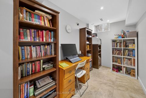 Photo 31 at 64 Coranto Way, Vellore Village, Vaughan