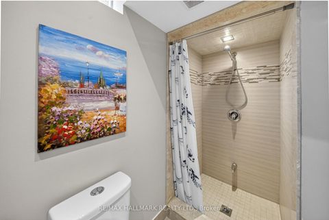 Photo 35 at 64 Coranto Way, Vellore Village, Vaughan