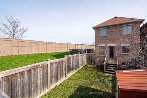 Photo 37 at 64 Coranto Way, Vellore Village, Vaughan