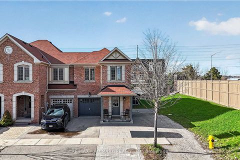 Photo 40 at 64 Coranto Way, Vellore Village, Vaughan