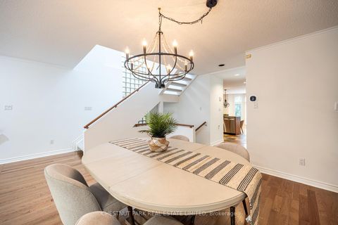 Photo 6 at 263 Erskine Avenue, Mount Pleasant East, Toronto