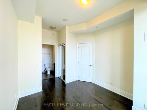 Photo 8 at 917 - 23 Glebe Road W, Eglinton, Toronto